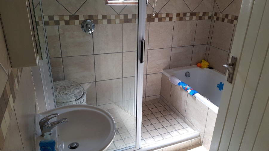 4 Bedroom Property for Sale in Jeffreys Bay Central Eastern Cape